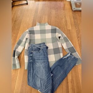 Tahari Checkered Turtleneck Sweater - Green and White